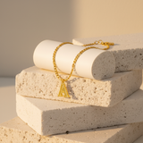 Bracelet initiale doré - blocs travertin empiélés