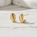 Éclat Rétro — Boucles d’Oreilles Élégantes
